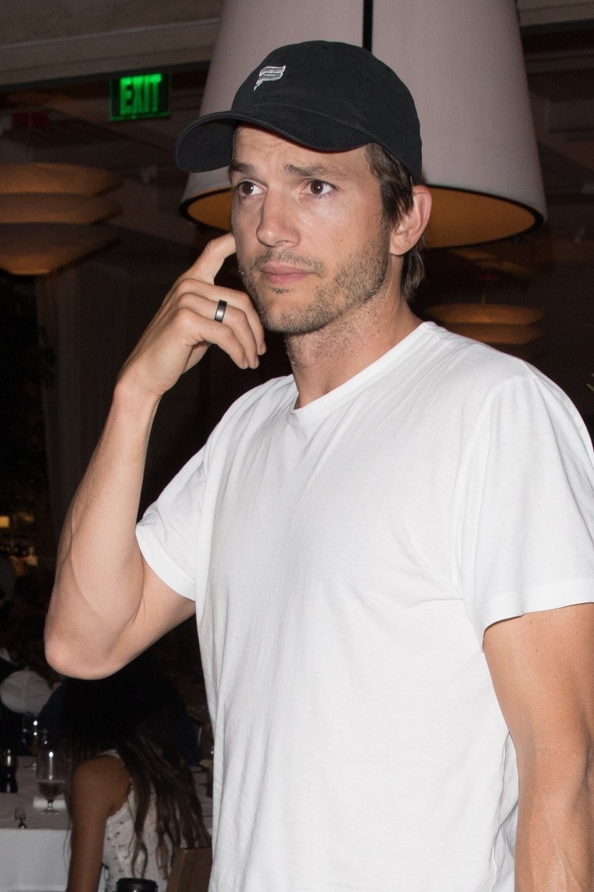 Ashton Kutcher 